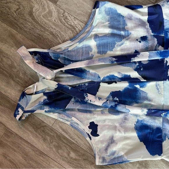 New Floral Summer, Floor length Halter Dress, Size XL - Picture 4 of 6